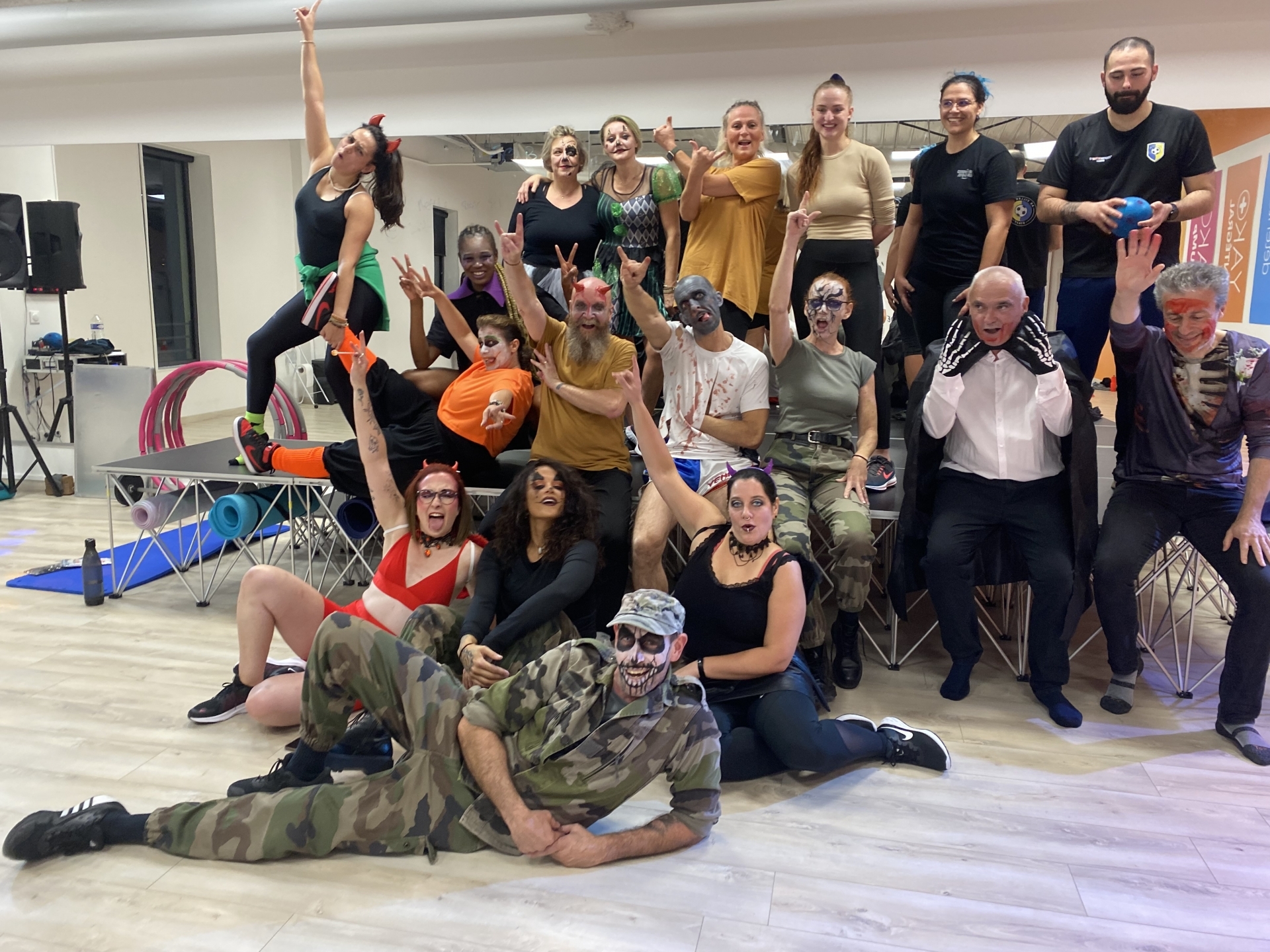 halloween_equipe_heureux